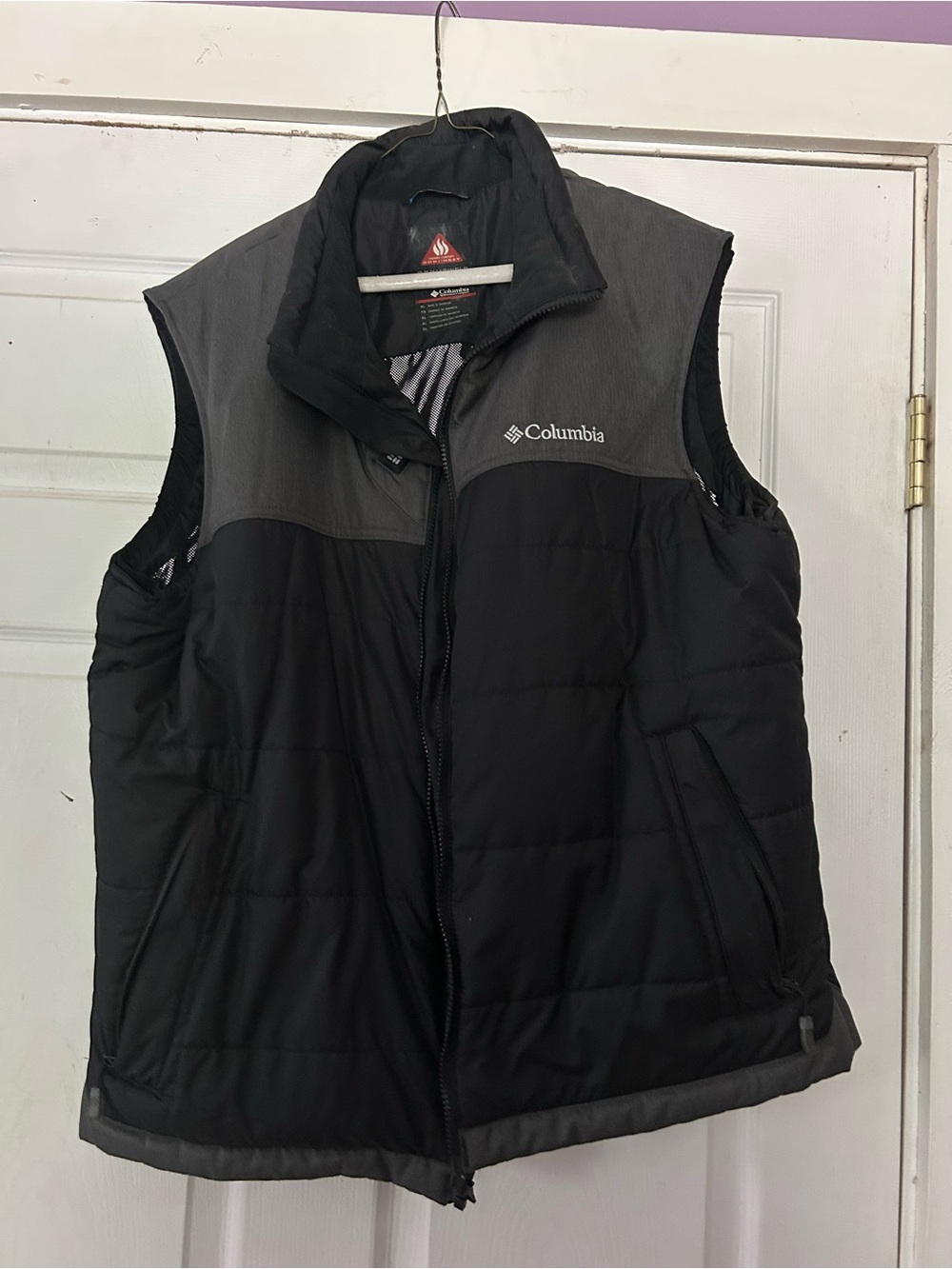 Columbia Men’s Black & Gray Quilted Omni Heated Vest